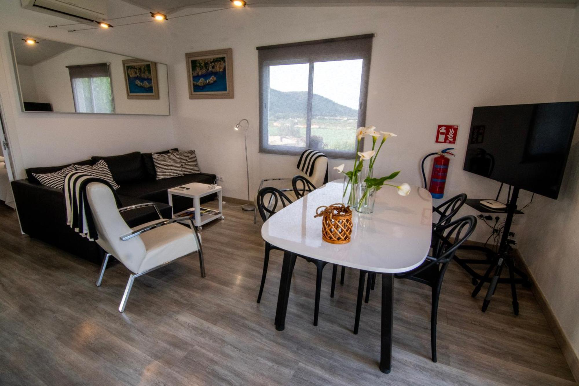 Els Tarongers Perfect For Families Or Friends Villa Sa Pobla Bagian luar foto